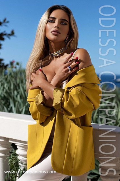 LILIA, 25 YEARS
www.o-companions.com