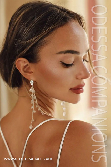 mila, 25 YEARS
www.o-companions.com